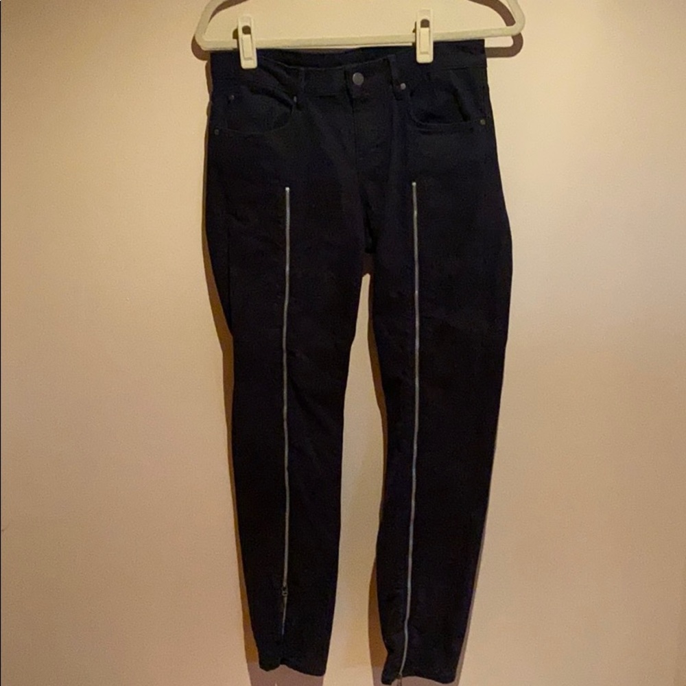 H&M trend zip detailed jeans
